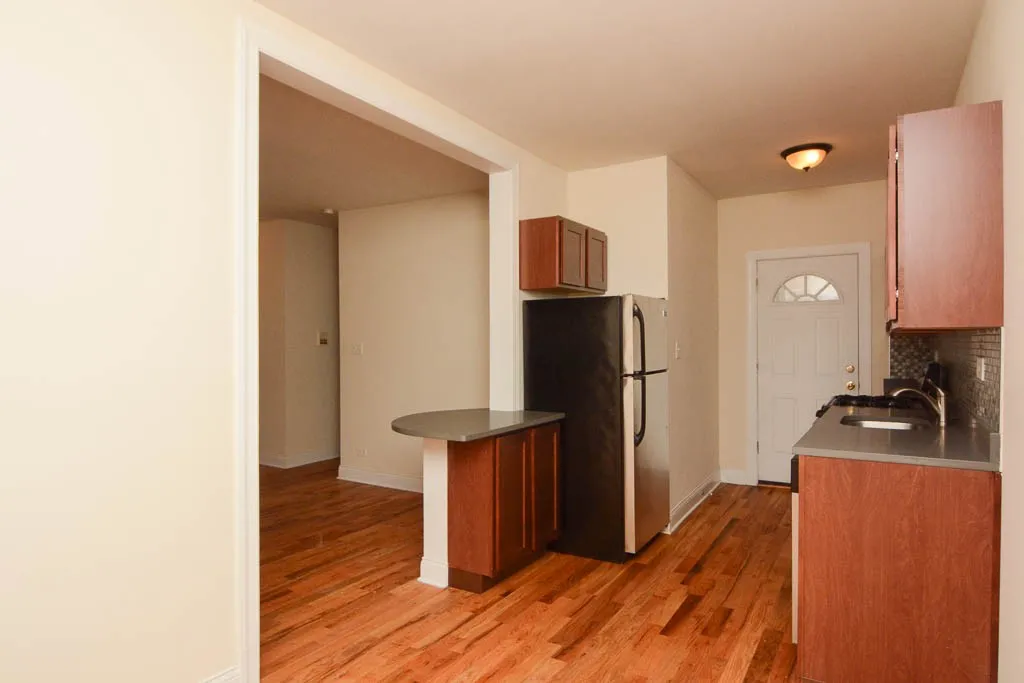 624 W Cornelia Ave, ,  60657, USA 60657-unit#3S-Chicago-IL