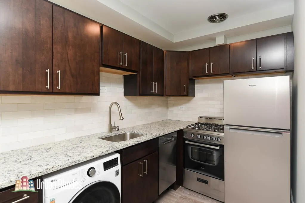 445 W Barry Ave, , 60657, USA 60657-unit#217-Chicago-IL