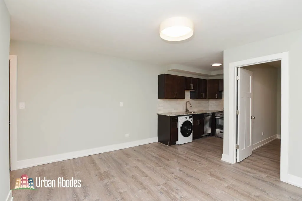 445 W Barry Ave, , 60657, USA 60657-unit#217-Chicago-IL