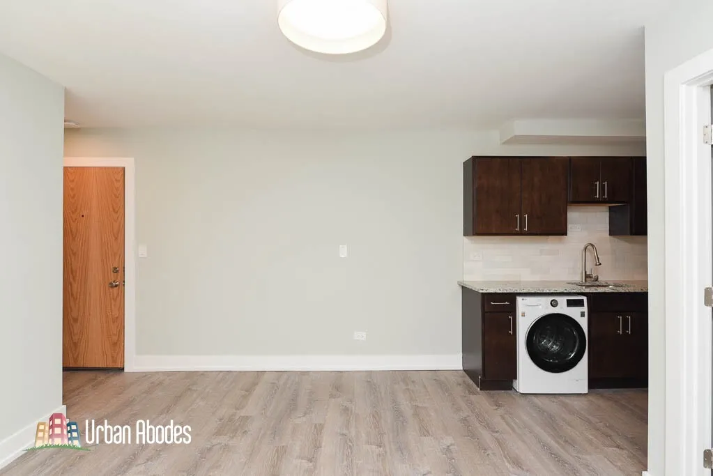 445 W Barry Ave, , 60657, USA 60657-unit#217-Chicago-IL