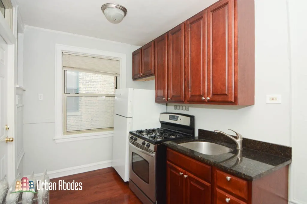 544 W Surf St, ,  60657, USA 60657-unit#3W-Chicago-IL