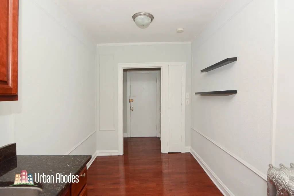 544 W Surf St, ,  60657, USA 60657-unit#3W-Chicago-IL