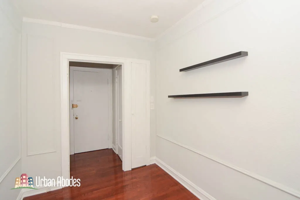 544 W Surf St, ,  60657, USA 60657-unit#3W-Chicago-IL