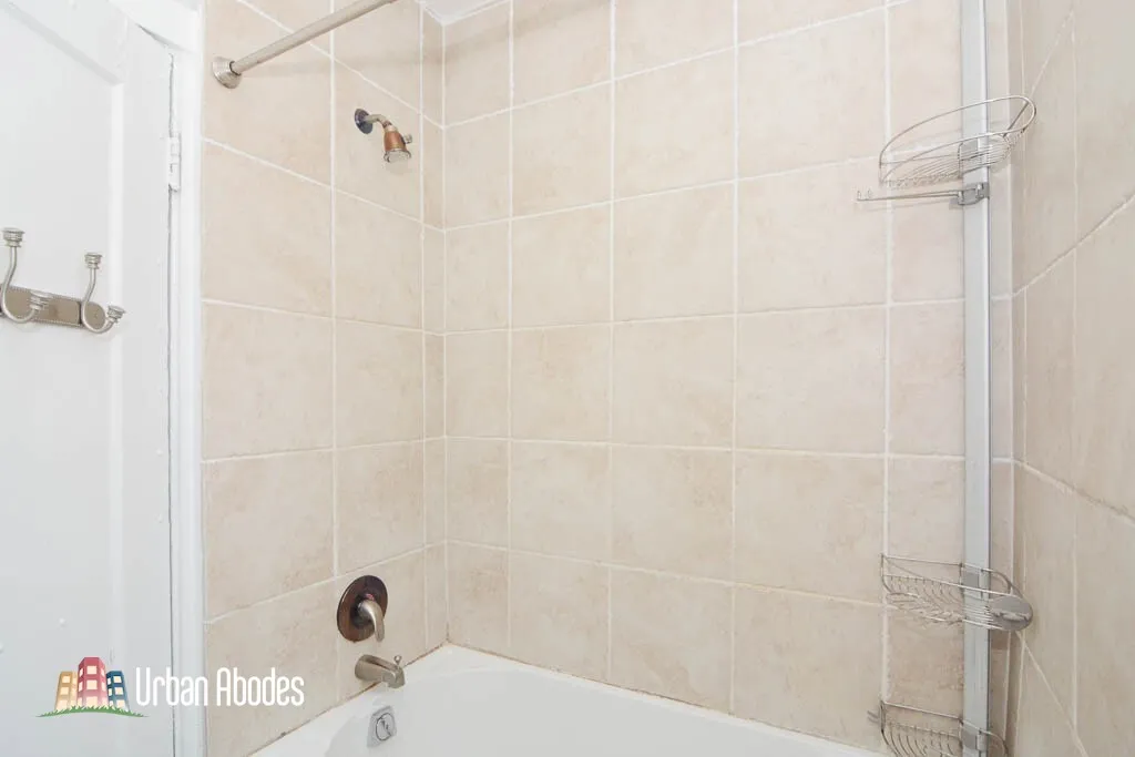 544 W Surf St, ,  60657, USA 60657-unit#3W-Chicago-IL