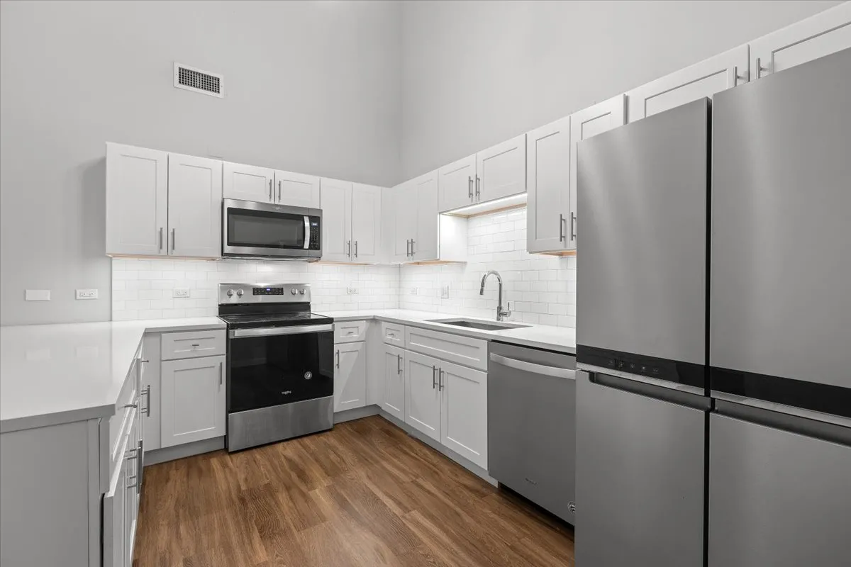 1900 W Lawrence Ave, , 60640, USA 60640-unit#224-Chicago-IL