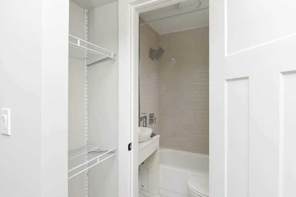 505 W Belmont Ave, ,  60657, USA 60657-unit#6G-Chicago-IL
