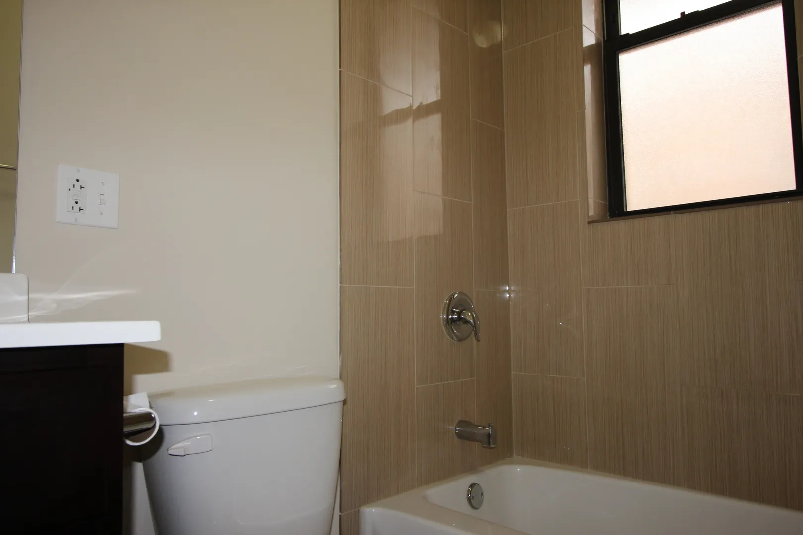 2540 W Augusta Blvd, ,  60622, USA 60622-unit#1R-Chicago-IL