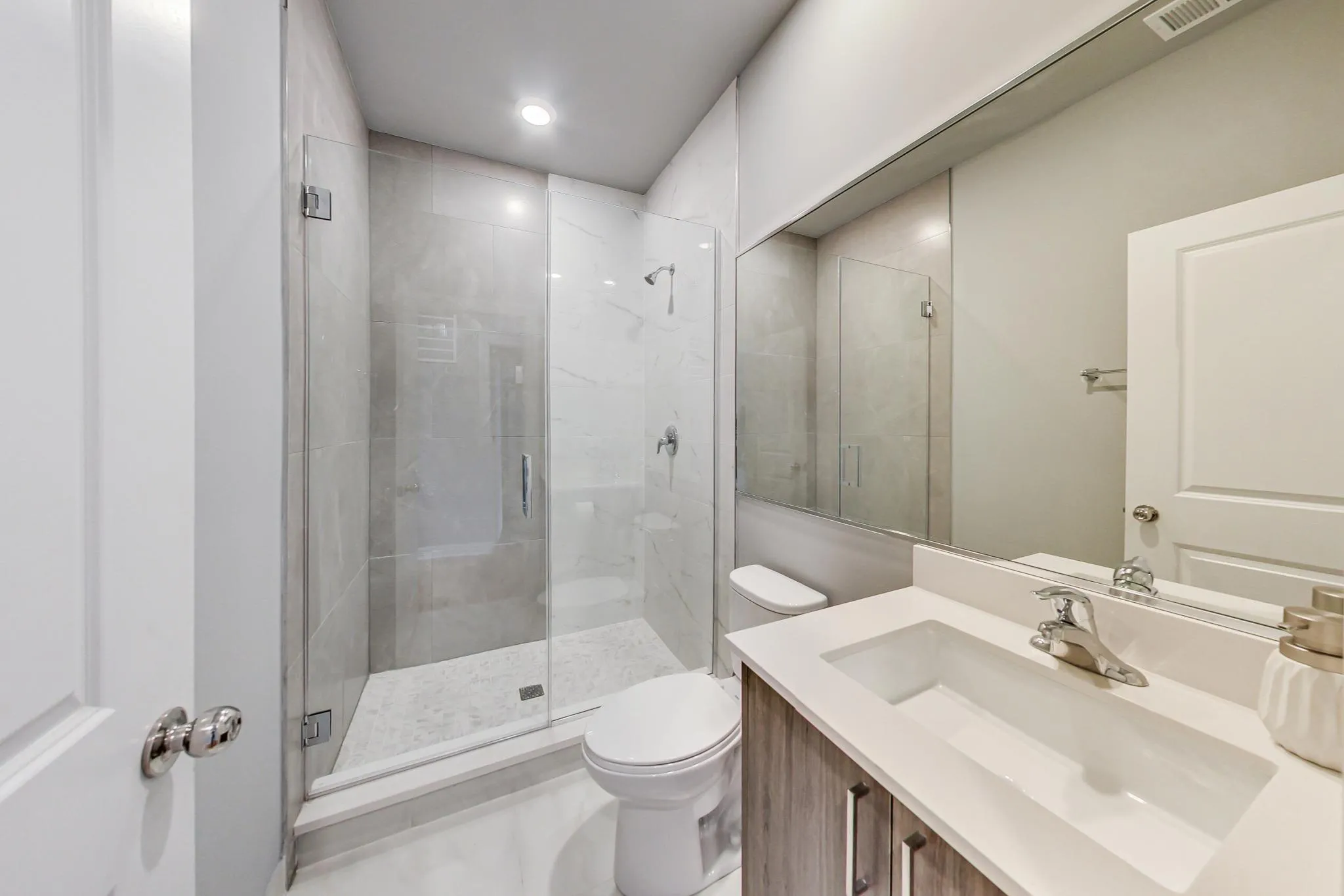 5117 S Kenwood Ave, ,  60615, USA 60615-unit#302-Chicago-IL