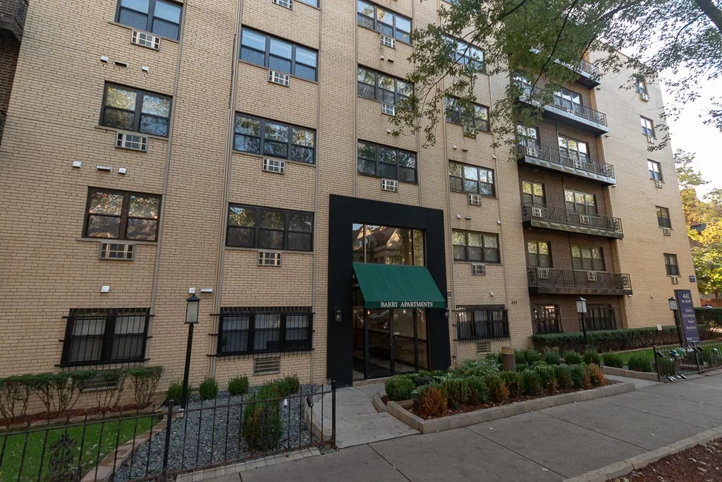 445 W Barry Ave, , 60657, USA 60657-unit#223-Chicago-IL