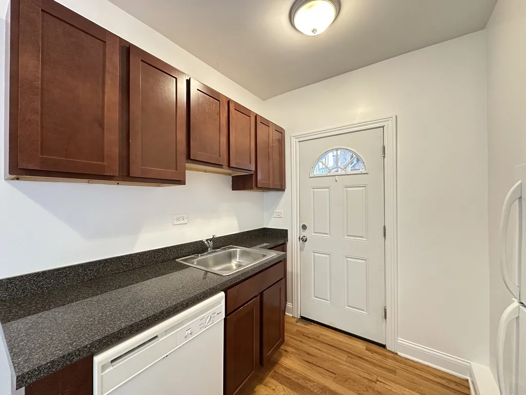 3823 N Fremont St, ,  60613, USA 60613-unit#2E-Chicago-IL