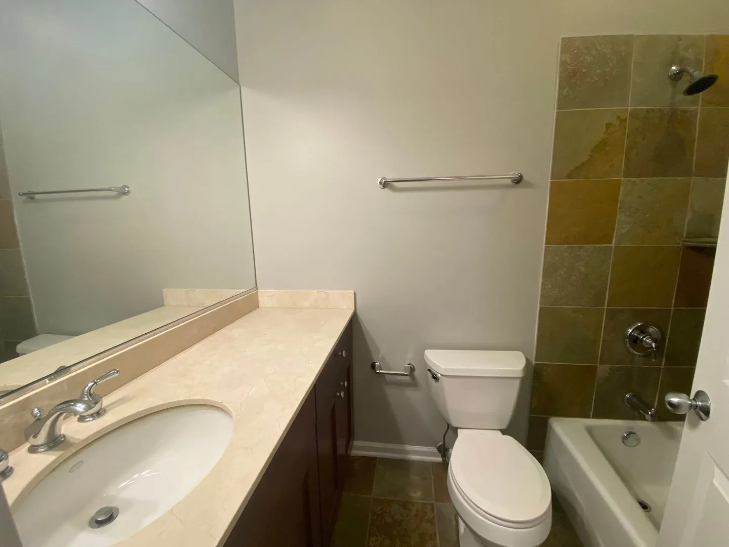 1528 W Greenleaf Ave, ,  60626, USA 60626-unit#1N-Chicago-IL