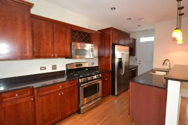 746 W Addison St, ,  60613, USA 60613-unit#2S-Chicago-IL