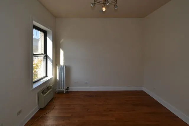 746 W Addison St, ,  60613, USA 60613-unit#2S-Chicago-IL