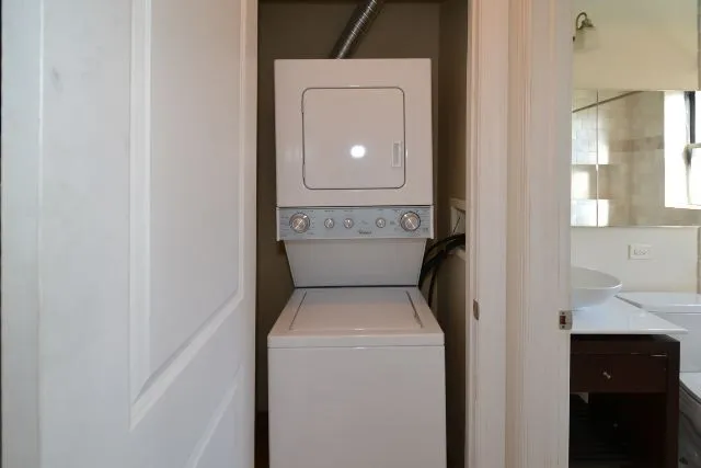 746 W Addison St, ,  60613, USA 60613-unit#2S-Chicago-IL