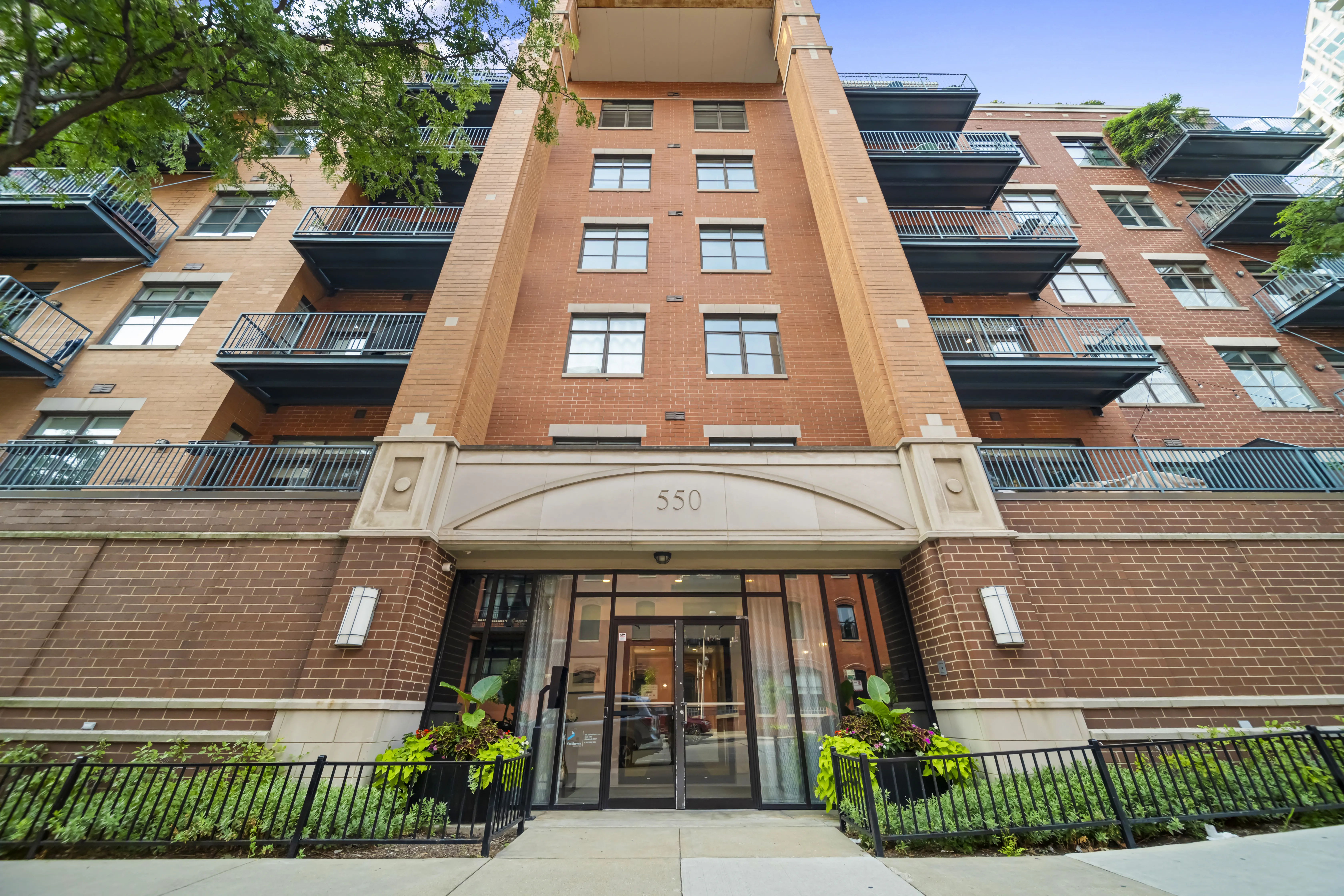 -unit#405-Chicago-IL