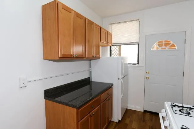 825 W Waveland Ave, ,  60613, USA 60613-unit#2S-Chicago-IL