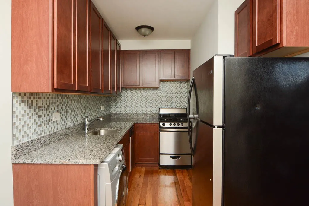 550 W Arlington Pl, ,  60614, USA 60614-unit#704-Chicago-IL