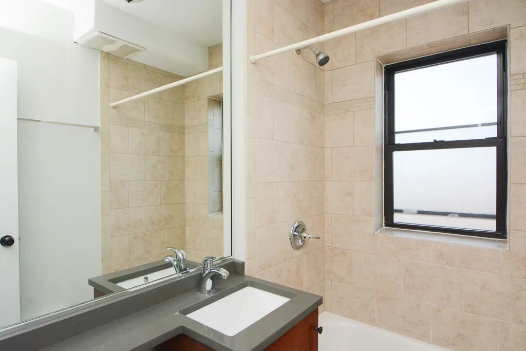 550 W Arlington Pl, ,  60614, USA 60614-unit#704-Chicago-IL