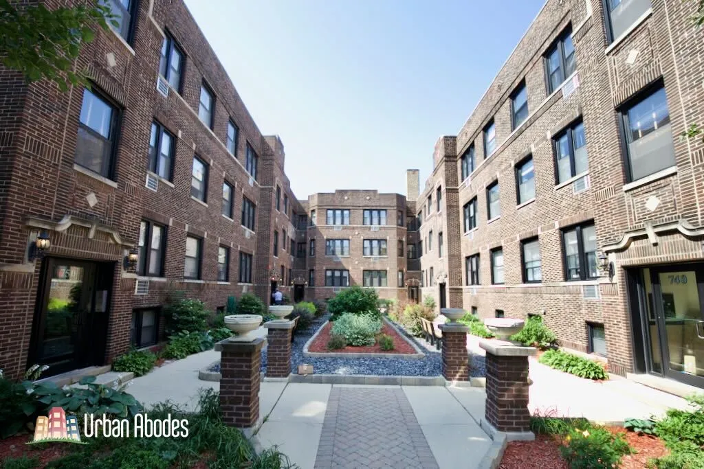 742 W Addison St, , 60613, USA 60613-unit#2S-Chicago-IL
