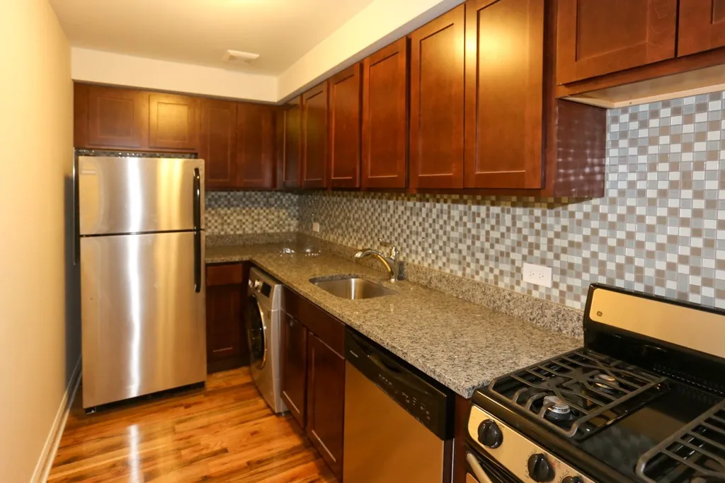 555 W Arlington Pl, ,  60614, USA 60614-unit#202-Chicago-IL