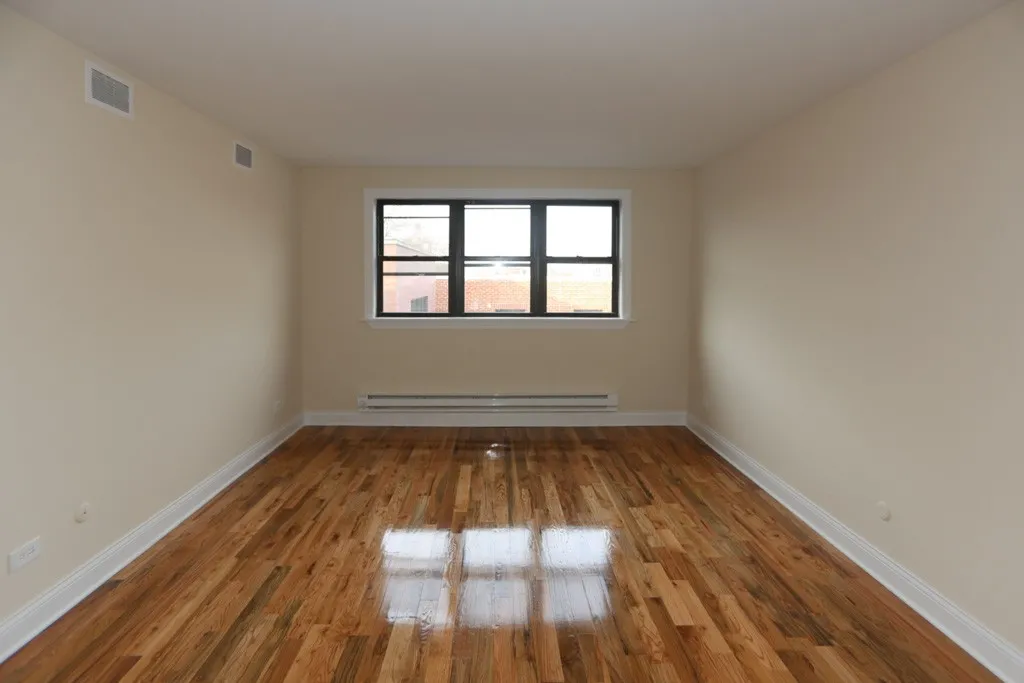 555 W Arlington Pl, ,  60614, USA 60614-unit#202-Chicago-IL