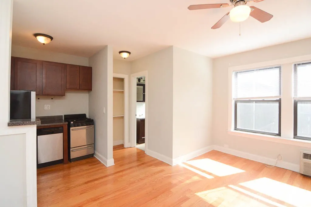 837 W Wolfram St, ,  60657, USA 60657-unit#308-Chicago-IL