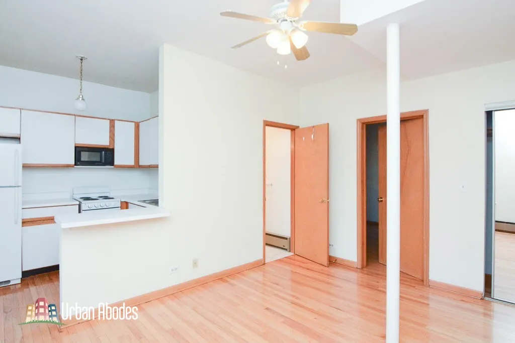635 W Barry Ave, , 60657, USA 60657-unit#205-Chicago-IL
