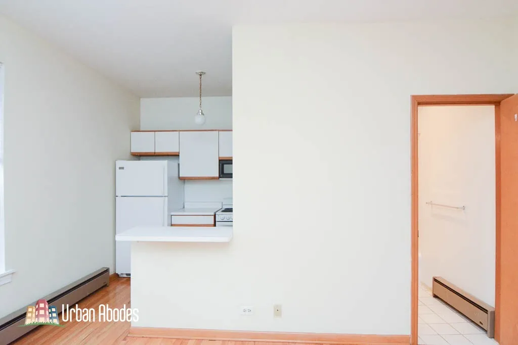 635 W Barry Ave, , 60657, USA 60657-unit#205-Chicago-IL