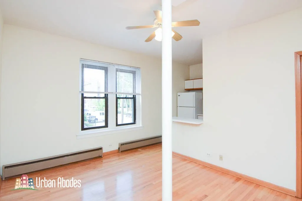 635 W Barry Ave, , 60657, USA 60657-unit#205-Chicago-IL