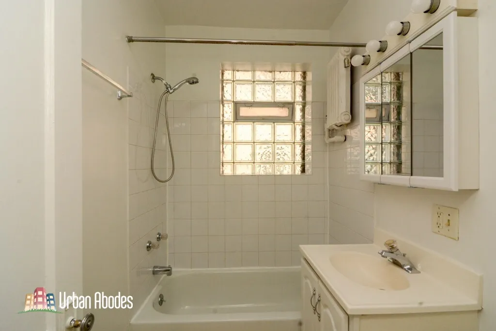 540 W Wellington Ave, , 60657, USA 60657-unit#211-Chicago-IL