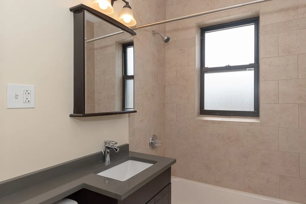 4546 N Damen Ave, ,  60625, USA 60625-unit#304-Chicago-IL