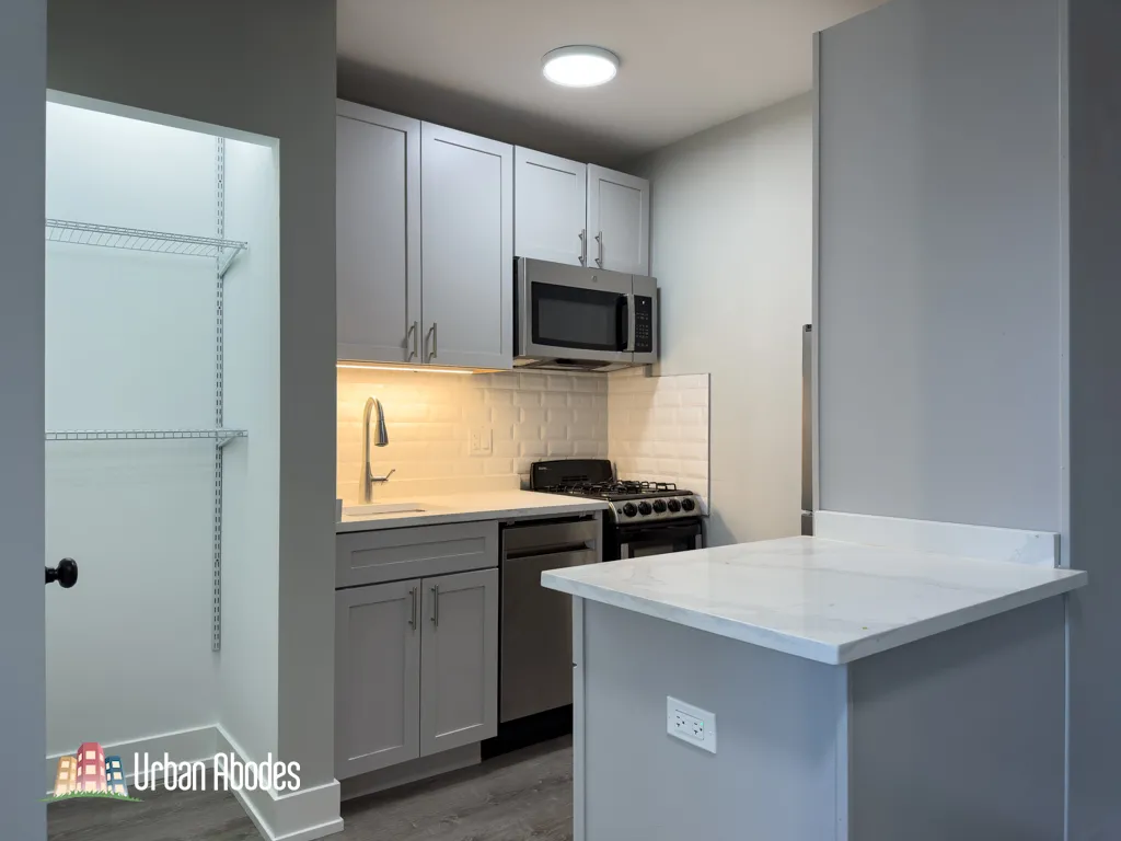 505 W Belmont Ave, ,  60657, USA 60657-unit#5B-Chicago-IL
