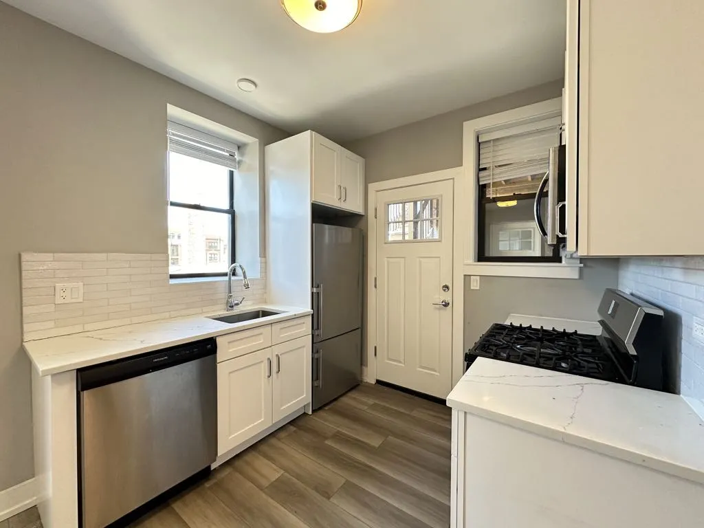 N Janssen Ave, , , USA 60613-unit#2E-Chicago-IL