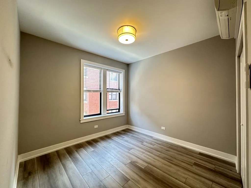 N Janssen Ave, , , USA 60613-unit#2E-Chicago-IL