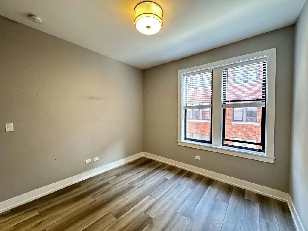 N Janssen Ave, , , USA 60613-unit#2E-Chicago-IL