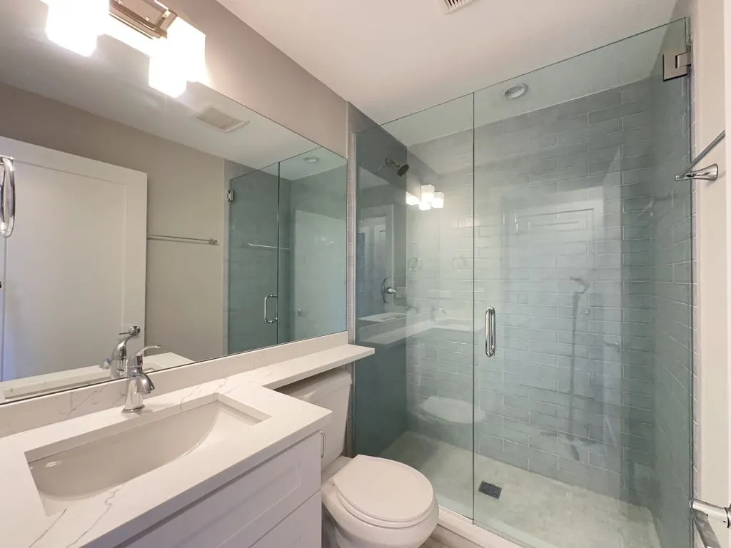 N Janssen Ave, , , USA 60613-unit#2E-Chicago-IL