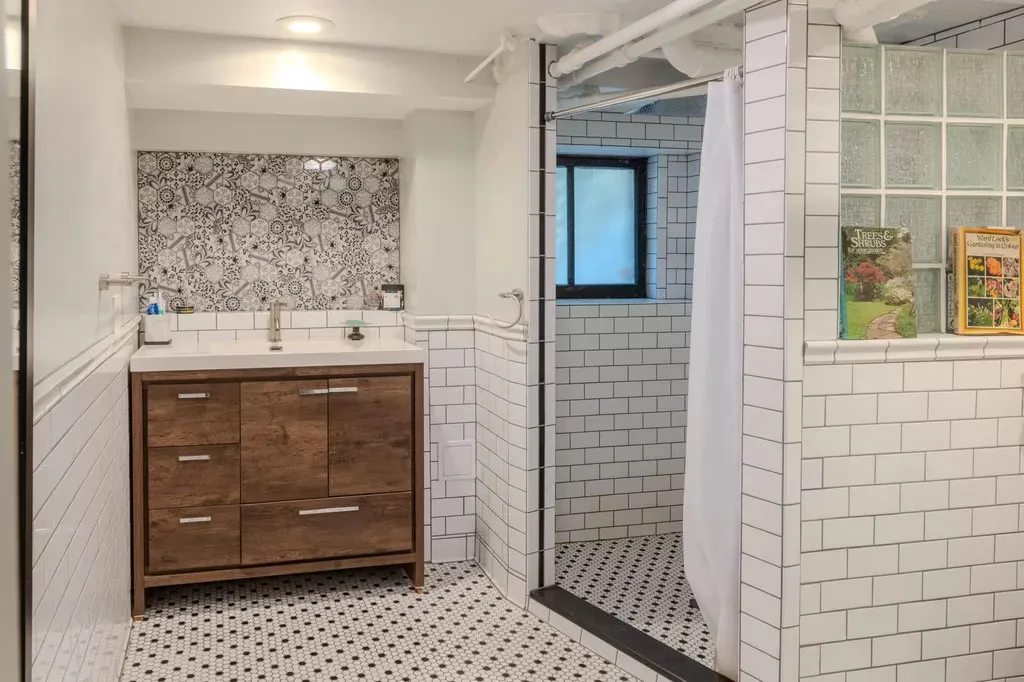 7626 N Greenview Ave, , 60626, USA 60626-unit#1-Chicago-IL