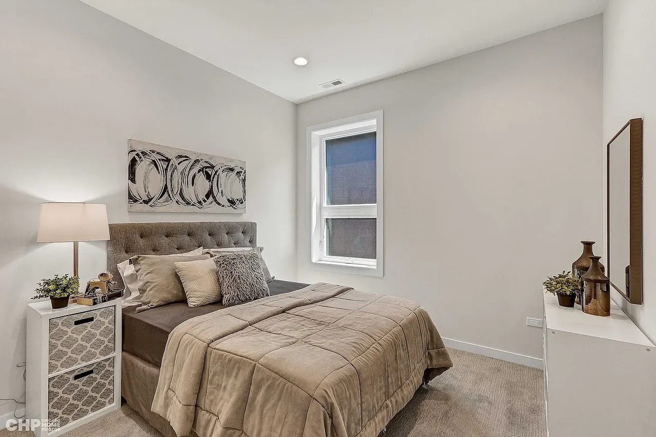 5201 S Wabash Ave, ,  60615, USA 60615-unit#3-Chicago-IL