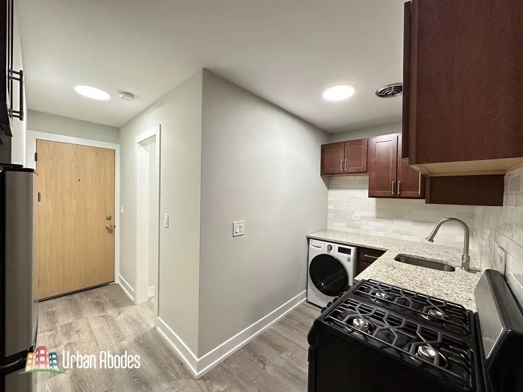 445 W Barry Ave, , 60657, USA 60657-unit#205-Chicago-IL