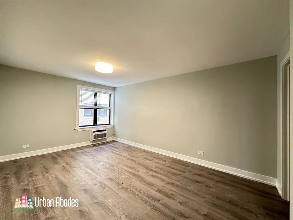 445 W Barry Ave, , 60657, USA 60657-unit#205-Chicago-IL