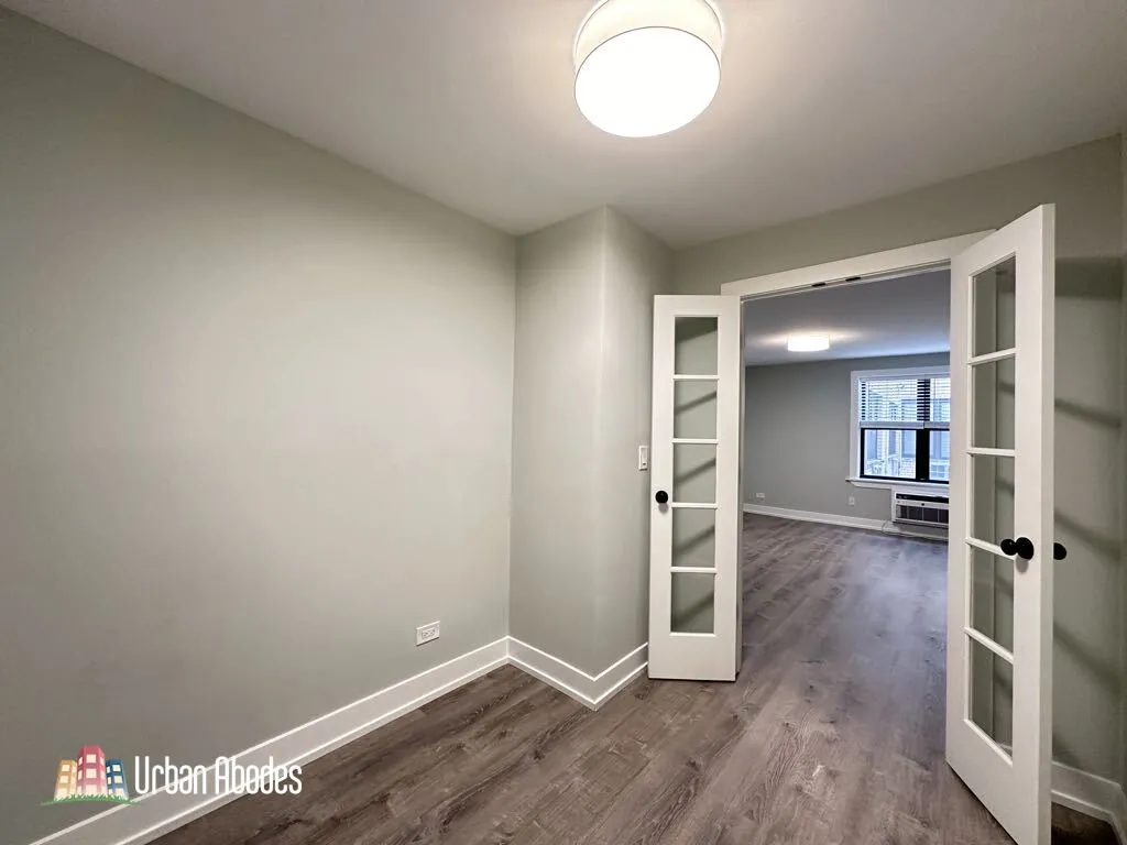 445 W Barry Ave, , 60657, USA 60657-unit#205-Chicago-IL