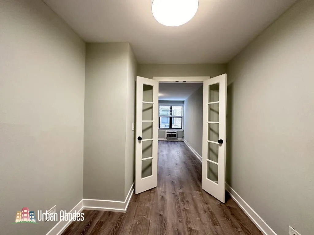 445 W Barry Ave, , 60657, USA 60657-unit#205-Chicago-IL
