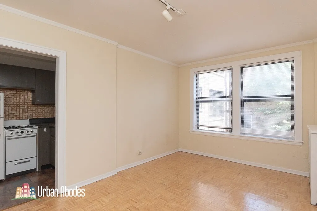 739 W Belmont Ave, ,  60657, USA 60657-unit#307-Chicago-IL