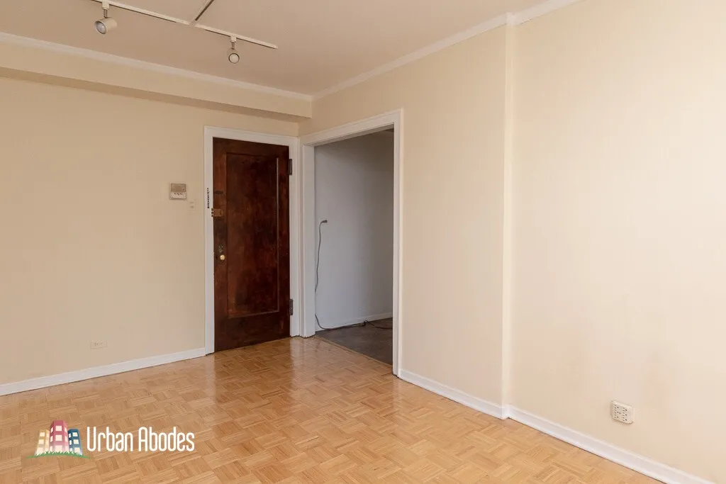 739 W Belmont Ave, ,  60657, USA 60657-unit#307-Chicago-IL