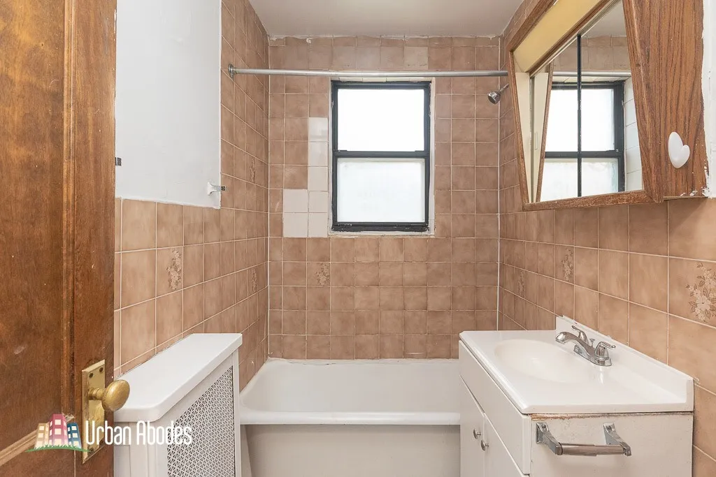 739 W Belmont Ave, ,  60657, USA 60657-unit#307-Chicago-IL