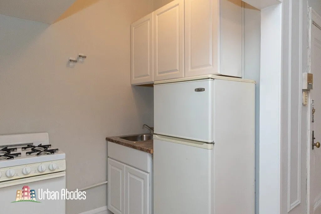 2827 N Burling St, , 60657, USA 60657-unit#204-Chicago-IL