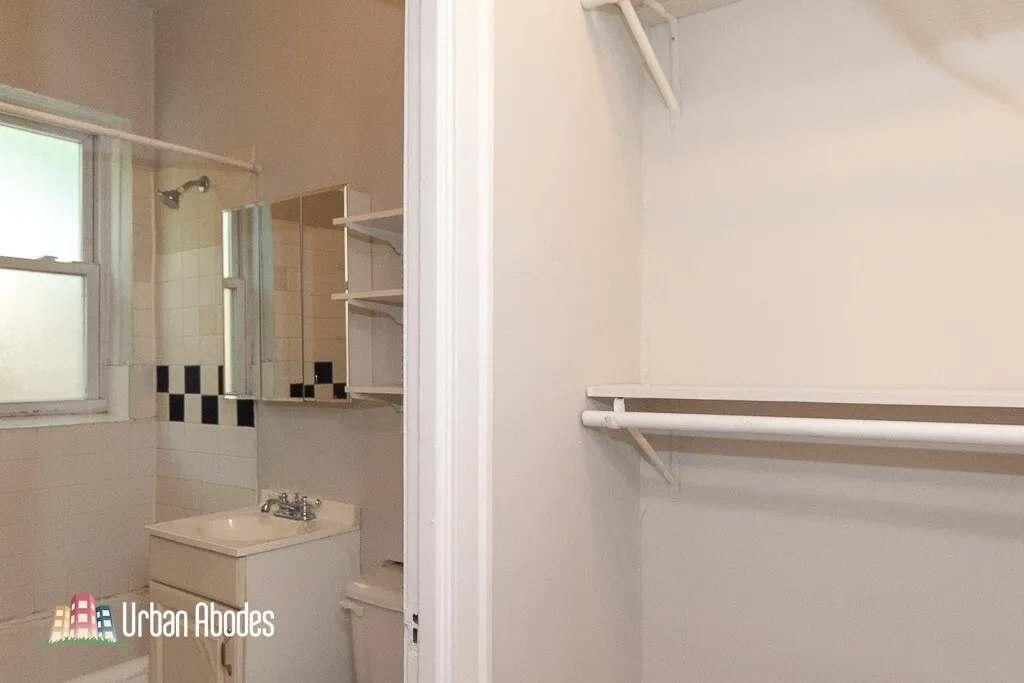 2827 N Burling St, , 60657, USA 60657-unit#204-Chicago-IL