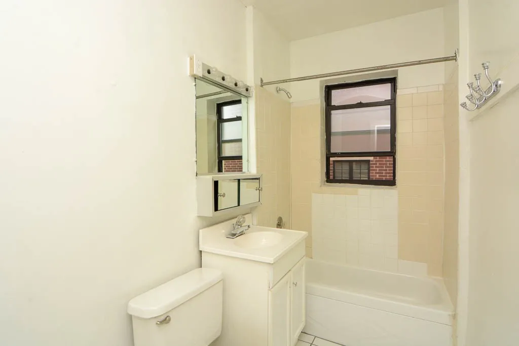 3002 N Racine Ave, ,  60657, USA 60657-unit#2-Chicago-IL