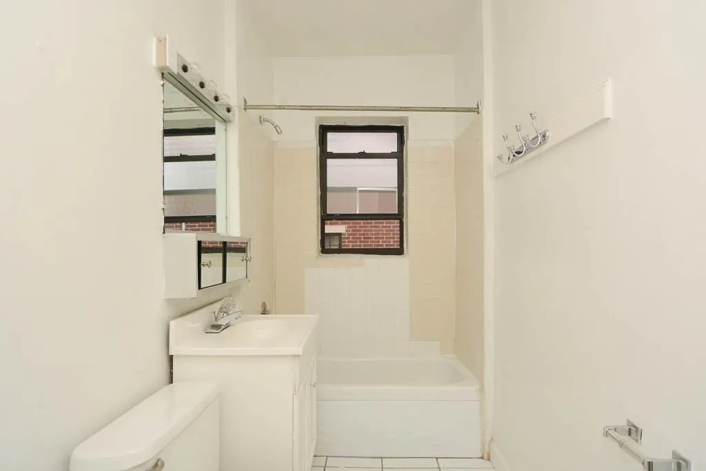 3002 N Racine Ave, ,  60657, USA 60657-unit#2-Chicago-IL