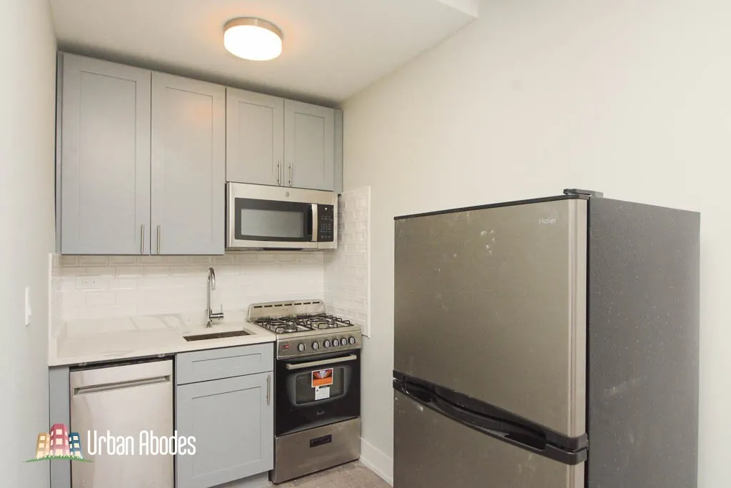 505 W Belmont Ave, ,  60657, USA 60657-unit#2J-Chicago-IL